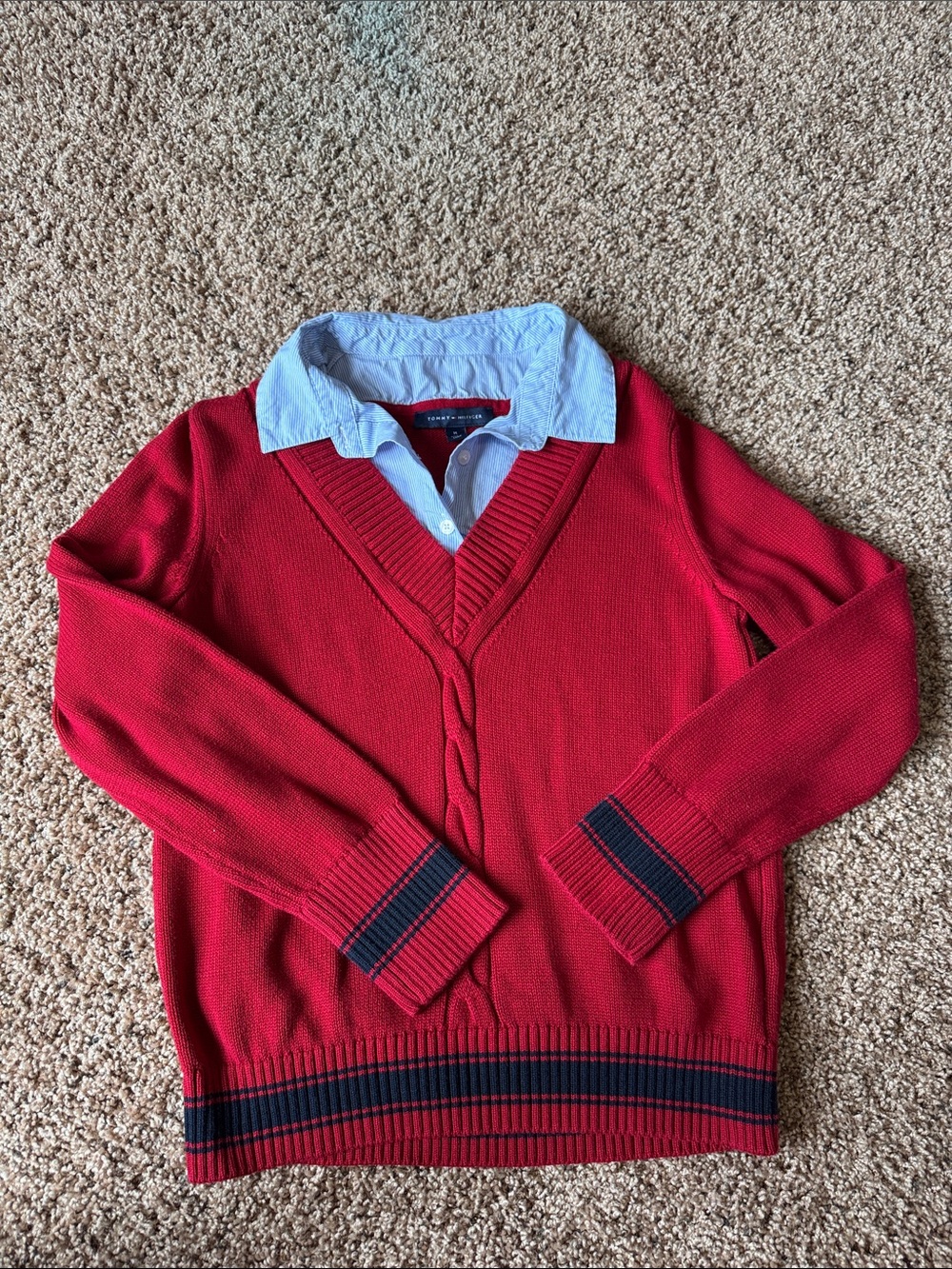 Tommy Hilfiger sweater size med